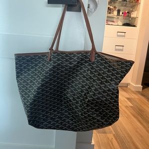 Goyard tote excellent condition, authentic, with dust bag no receipts